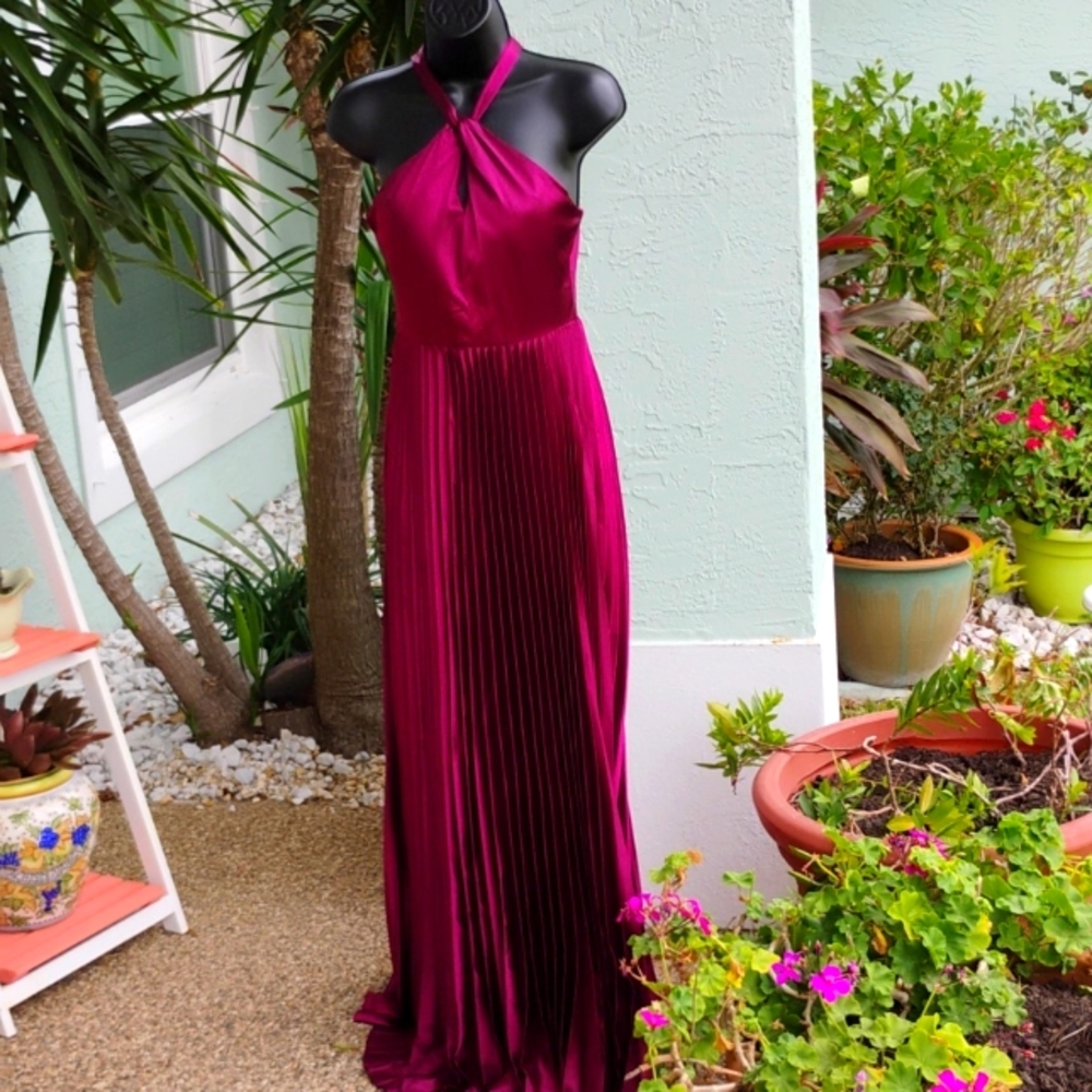 Sequin Heats Evening Dress size 5  PROM/wedding/formal dance